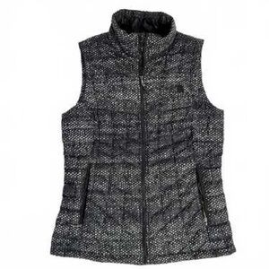 The North Face Women's Black and Gray Patterned Vest